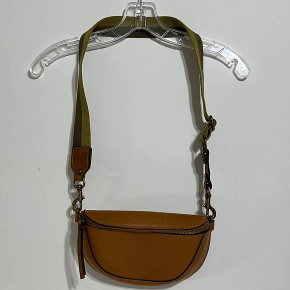 Sundance Belt Bag. Tan Leather with Green Stripe Hip Belt. Made in Italy. - Picture 6 of 12